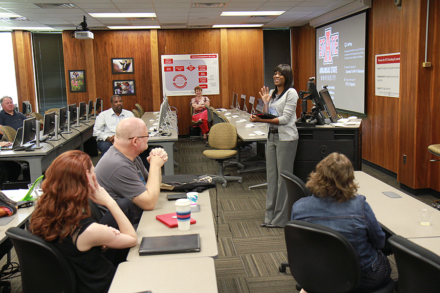 Faculty presenting to Faculty