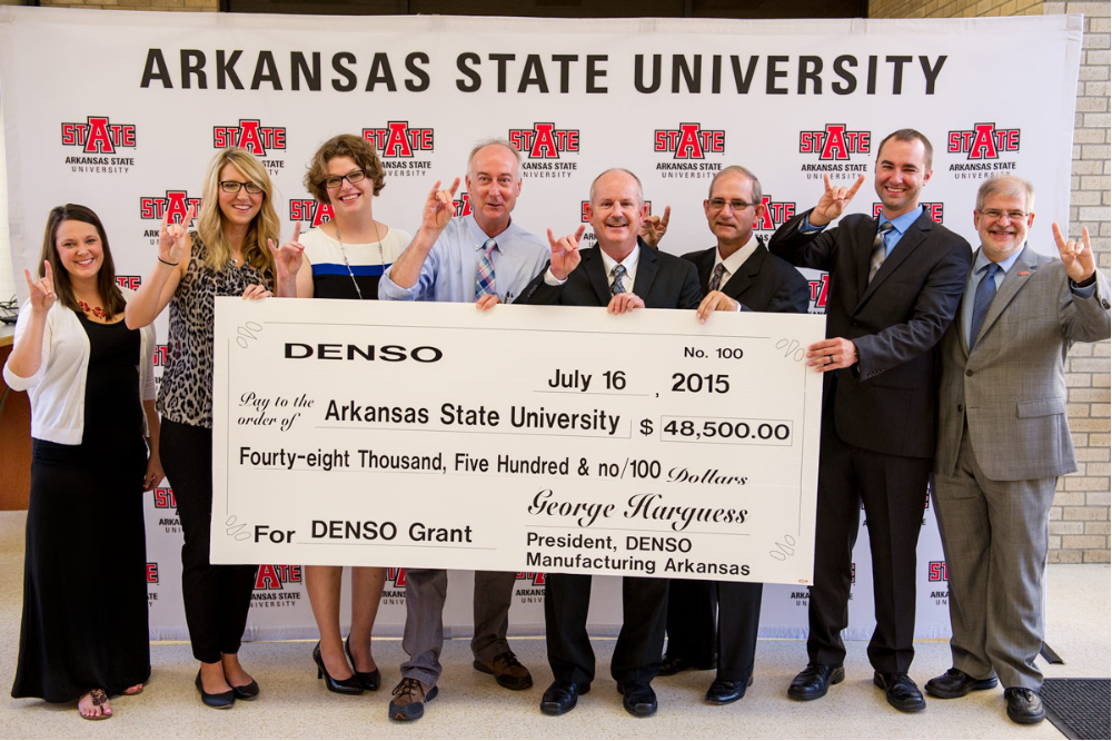 DENSO Foundation Makes Equipment Grant to Engineering