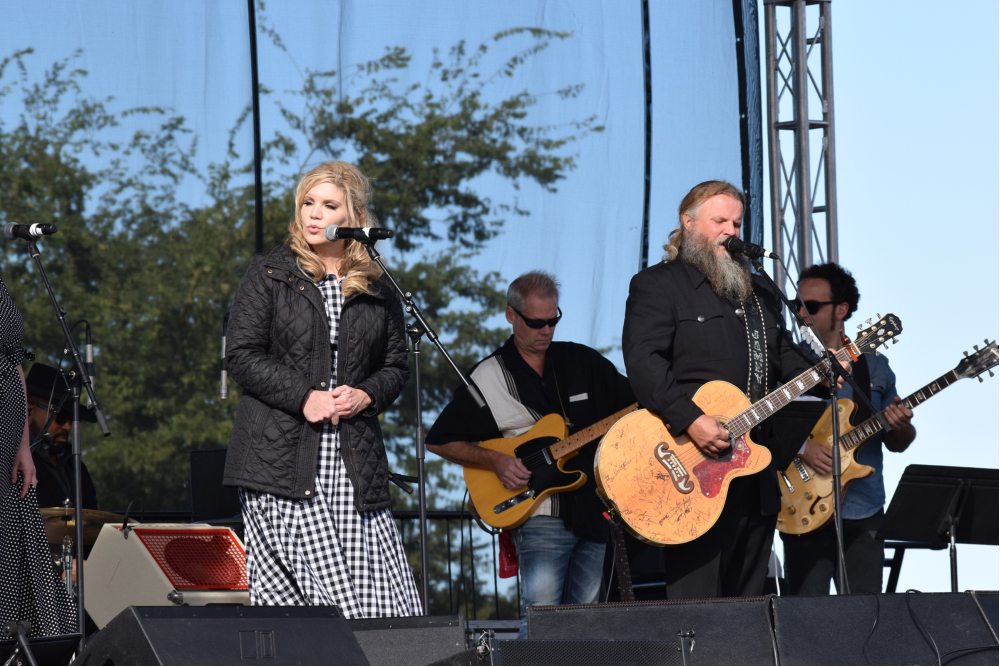 Cash Festival Closes Out with Tribute to Dyess Singer
