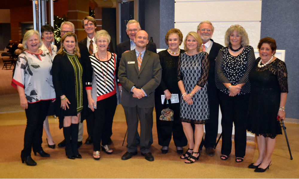 Hemingway-Pfeiffer Museum and Educational Center Holds Benefit Dinner for Paris Trip