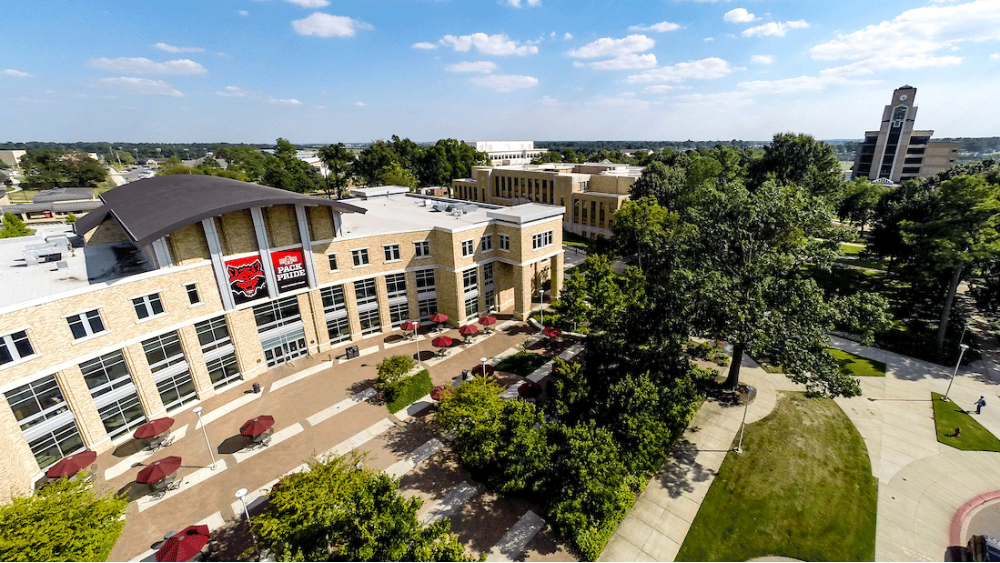New Web Portal Welcomes Students to Apply for Privately Funded Scholarships