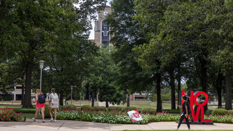 Campus-Candids-9938.jpg