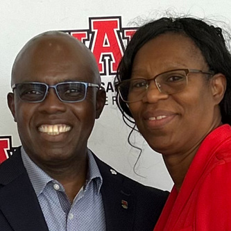 Johnson-Leslie and Leslie Present AI Research