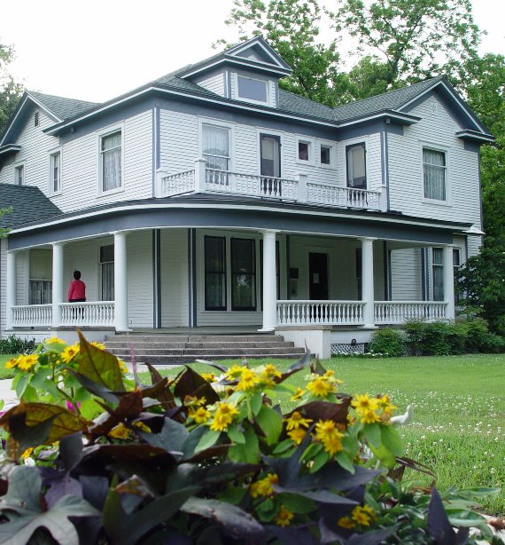 Hemingway Pfeiffer Museum and Educational Center to Sponsor Short Story Writing Contest