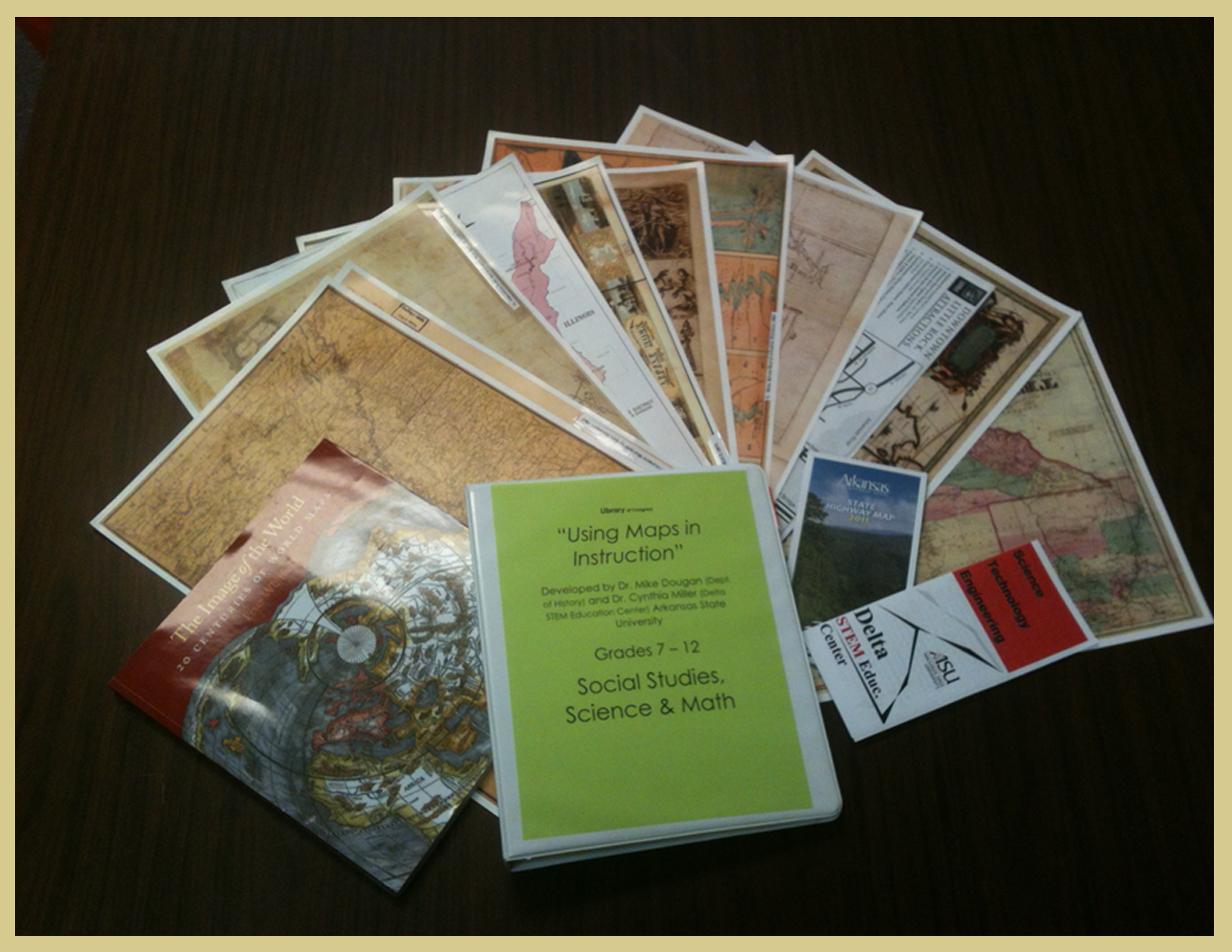 Image of contents of Maps suitcase