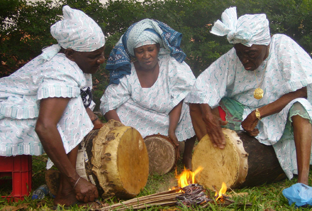 Bi Kidude Performs