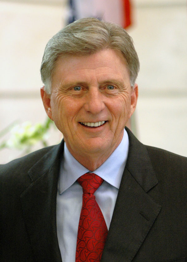 Former Gov. Mike Beebe to Present Greenfield Lecture on University Experience