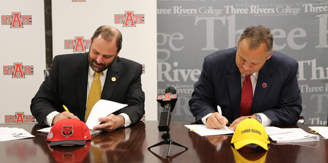 A-State Signs Transfer Pact with Three Rivers College