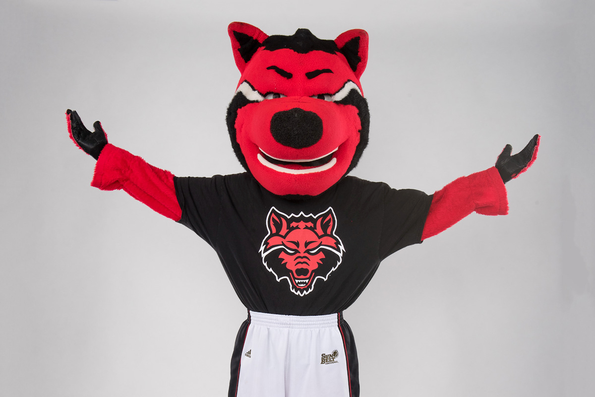 Howl, A-State’s Mascot, with his hands up as if asking a question.