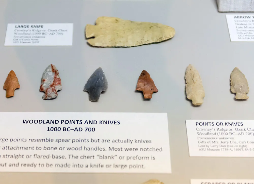 arrowheads and knives