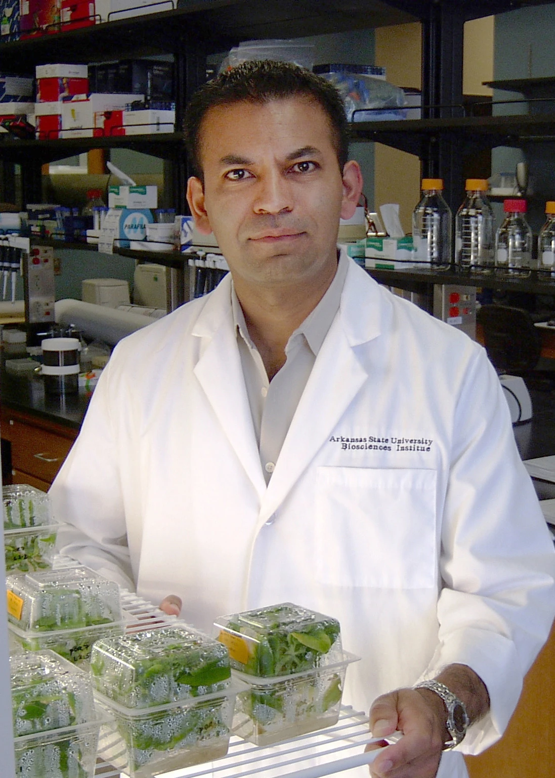 Dr. Fabricio Medina-Bolivar