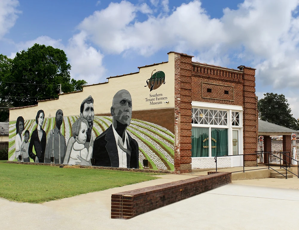 The mural on the side of the Southern Tenant Farmers Museum.