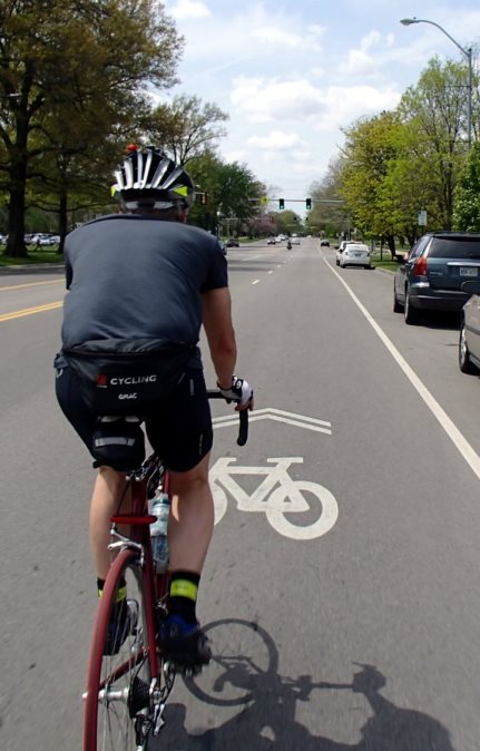 Sharrow marking Sharrow marking